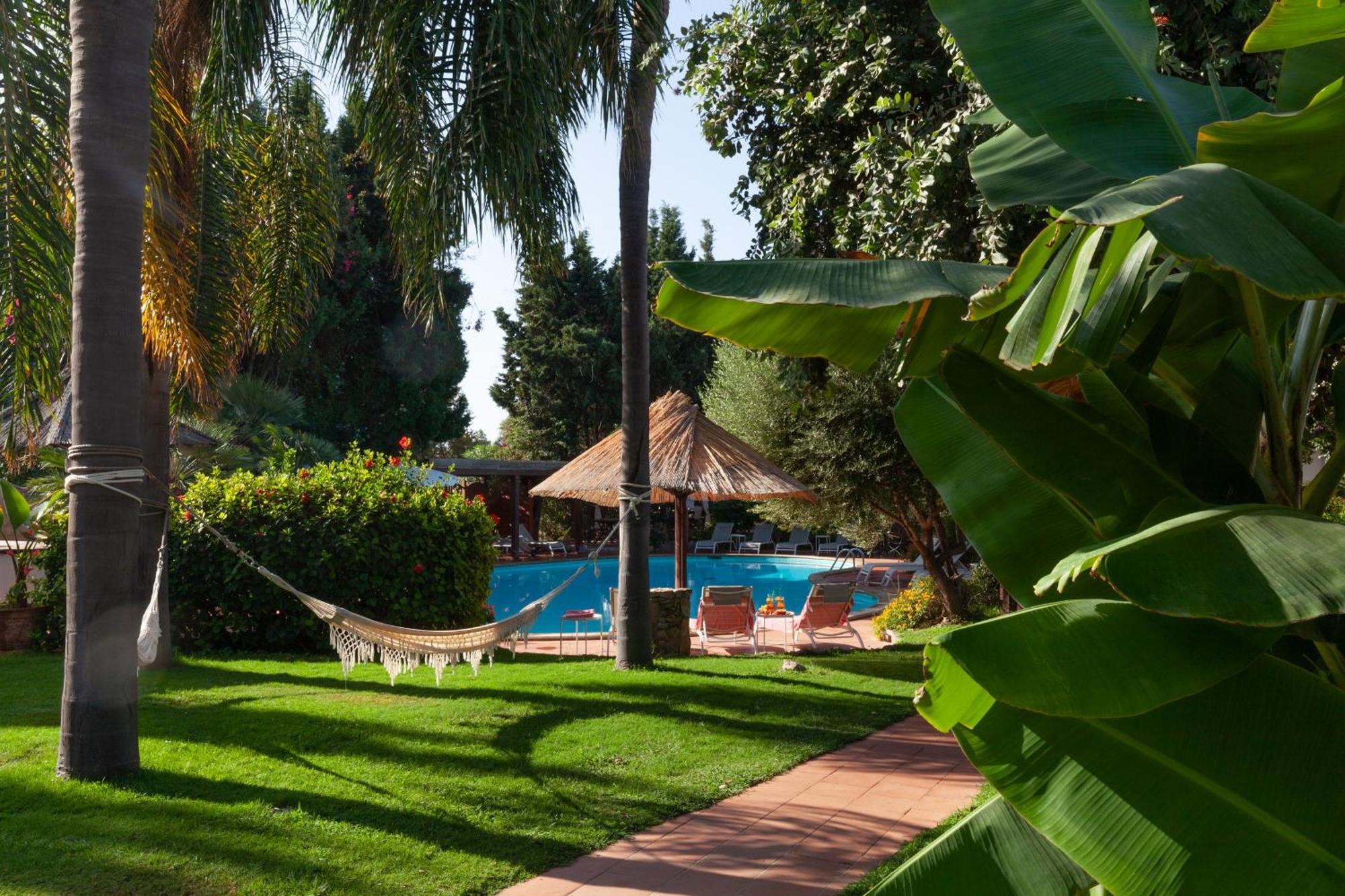 Nora Club Hotel & Spa Pula Esterno foto