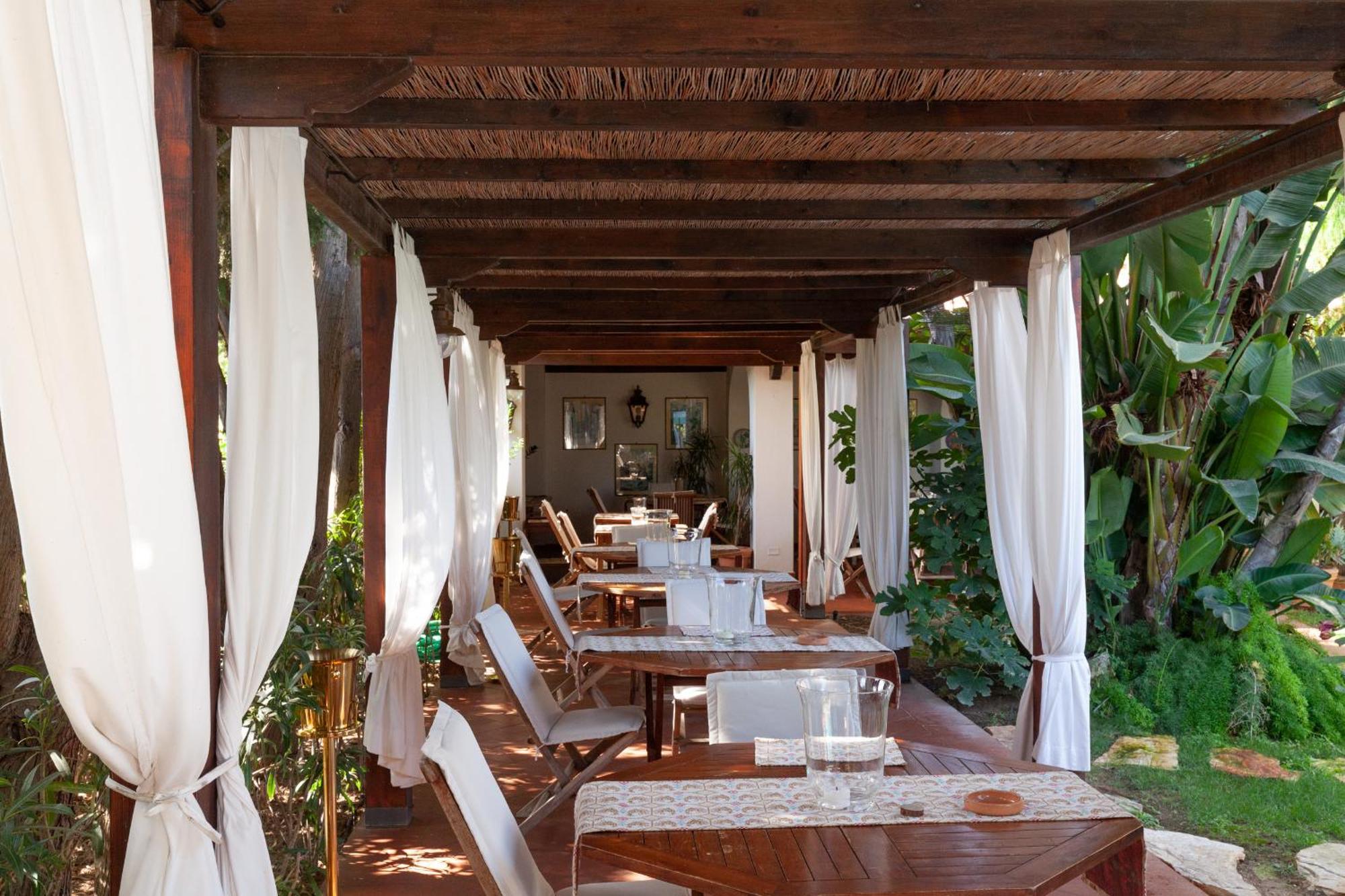 Nora Club Hotel & Spa Pula Esterno foto